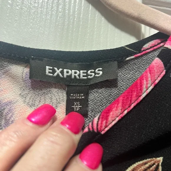 SALE - Express Black Floral Blouse - Picture 5 of 7